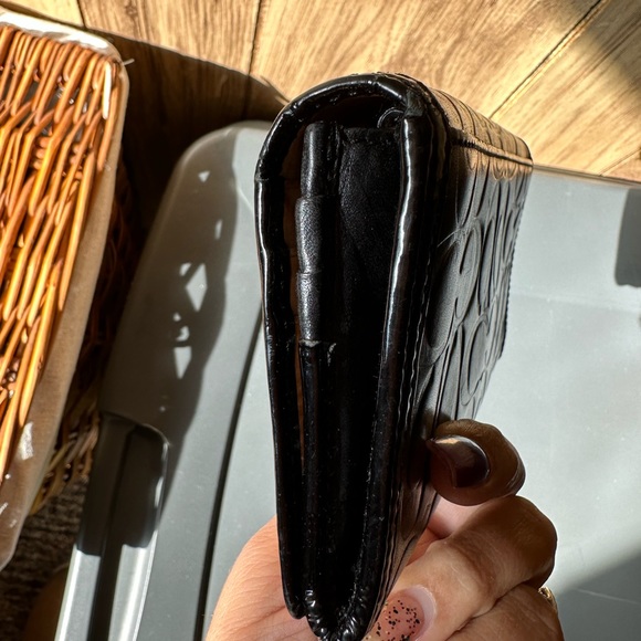 Used Coach Signature C leather checkbook wallet in black - Picture 12 of 12